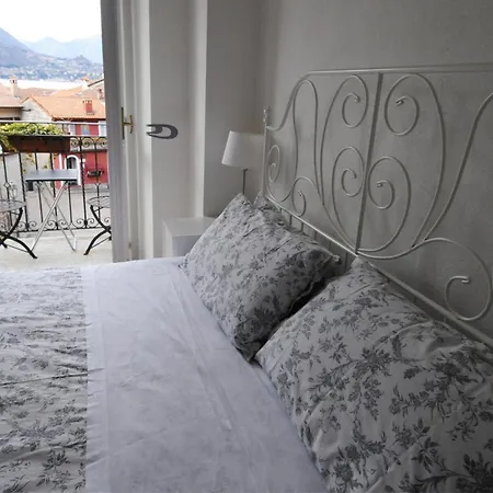 Casa San Giorgio Alojamento de Acomodação e Pequeno-almoço Varenna